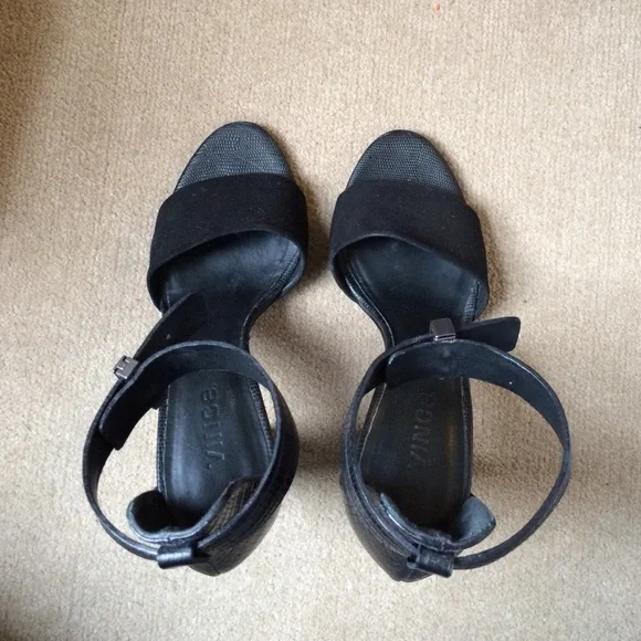 VINCE black strap heels - Picture 3 of 4